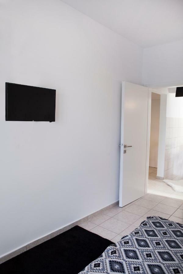 Best Located Executive Apartment In Maroussi. Atenas Exterior foto