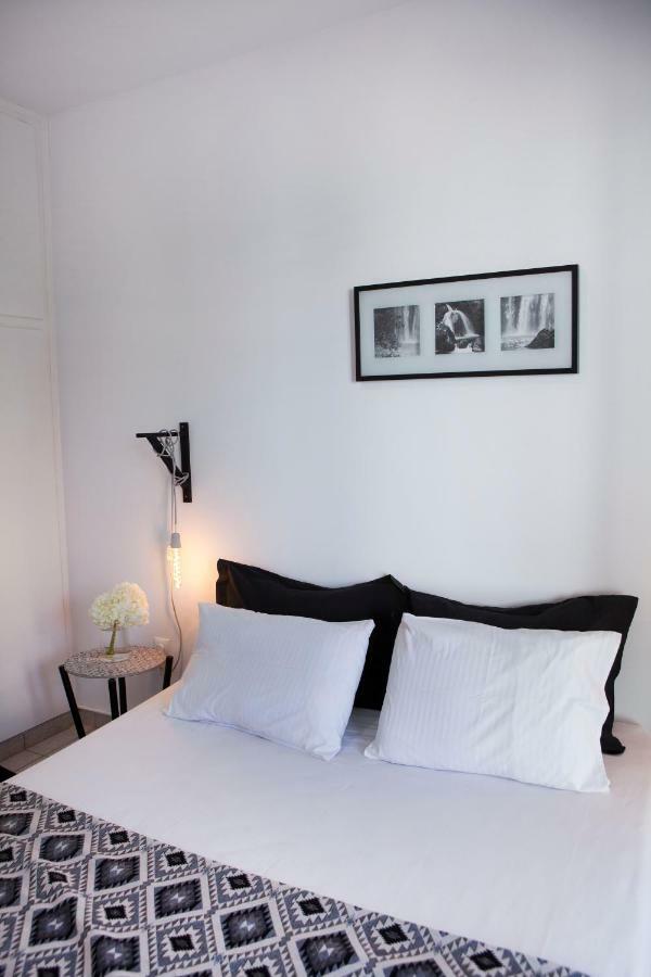 Best Located Executive Apartment In Maroussi. Atenas Exterior foto