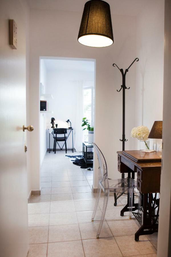 Best Located Executive Apartment In Maroussi. Atenas Exterior foto